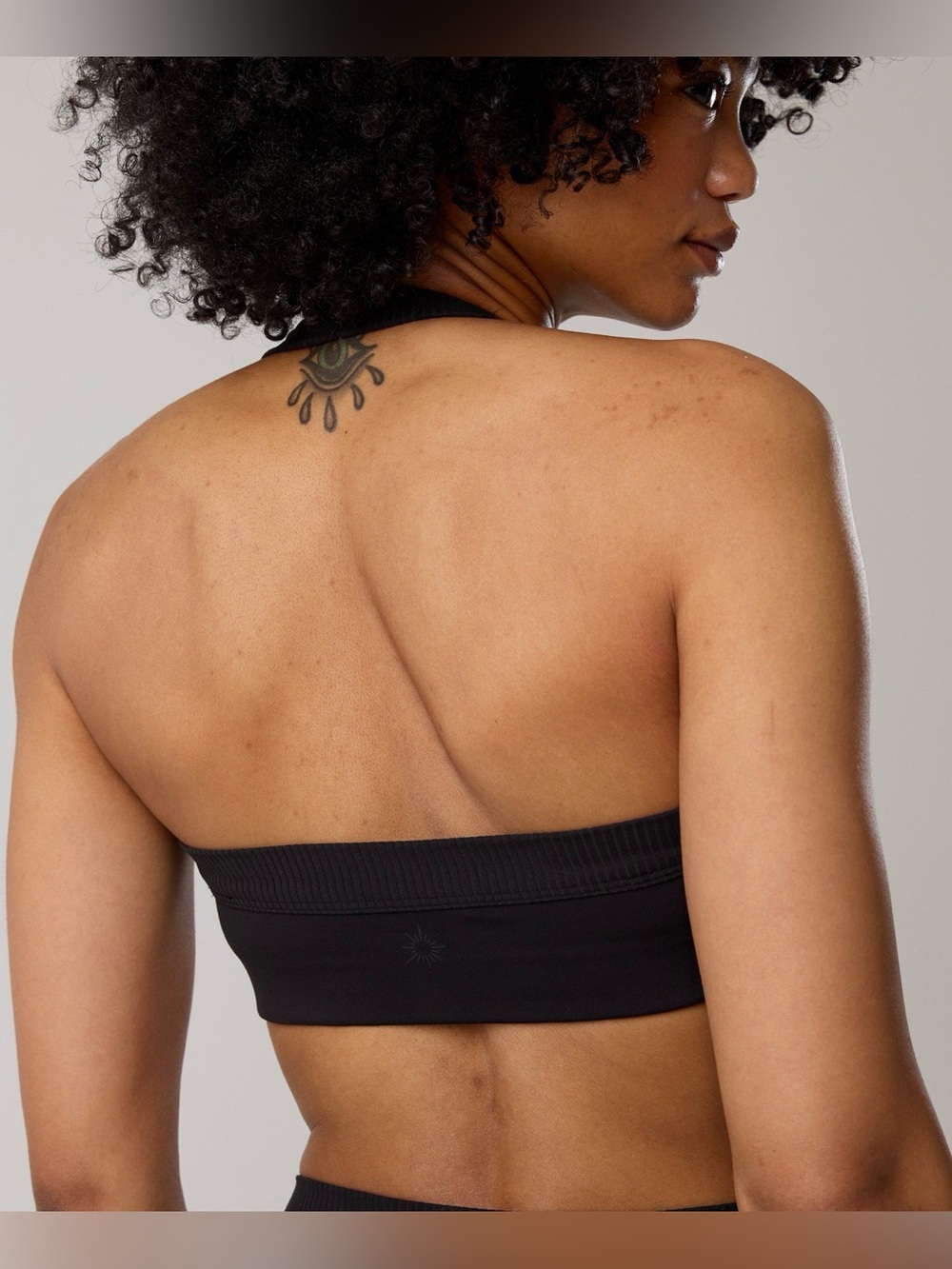 NWT OFFLINE by Aerie Real ME XTRA Halter Classic Sports Bra True Black Size M/L - Picture 2 of 4